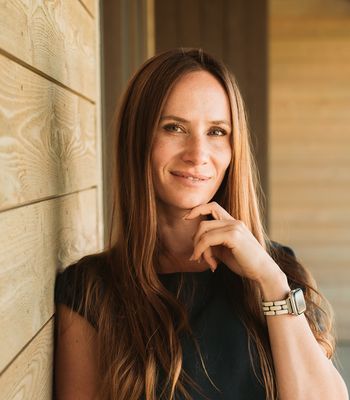Portrait of Tamara Williams, Bozeman Broker - CNHS, RCC, GRI, CLHMS.